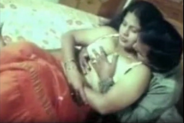 Blue Film Lo Aunty Rich Uncle Tho Sex Telugu Bf Porn