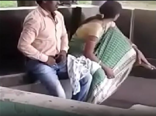 Aunty Bus Xnxxx Videos - Bajardhani public place lo blowjob ichindhi - Andhra porn video