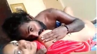 Vijayawada ammayi sexy sollu cheekina uncle