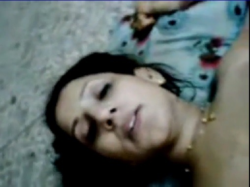 Kurnool Sex Videos Hd - Telugu aunty dengu videos kurnool lo - Andhra aunty sex