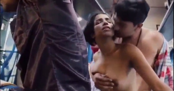 Bus Lo Sex Videos - Ammayi tho bus lo xxx dengu bf - Telugu outdoor sex