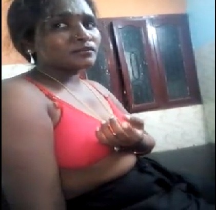 Telugu Aunt Bra Hard Sex Videos - Sexy telugu lanja red bra tho lodge lo - Telugu sex mms