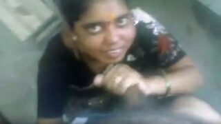 Kerala aunty manavadi ichina blowjob