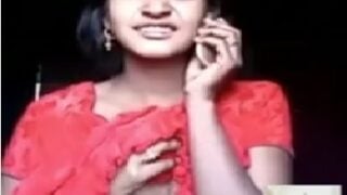 Cute telugu ammayi phone matladutu nude video call